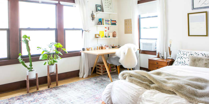 Small bedroom cheap with study table